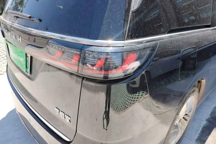 Used VOYAH Dream 2024 PHEV Extended-Range Premium Edition Right Rear Taillight