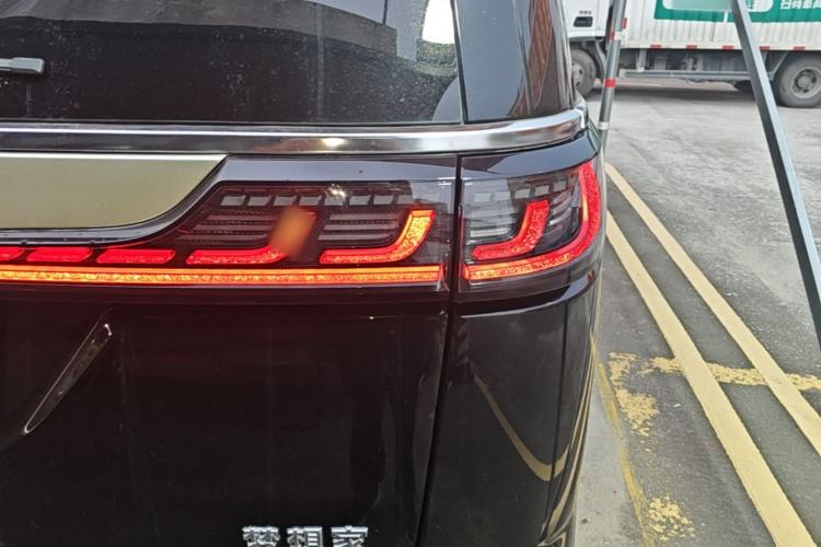Used VOYAH Dream 2024 PHEV Extended-Range Premium Edition Right Rear Taillight