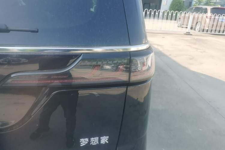 Used VOYAH Dream 2024 PHEV Extended-Range Premium Edition Right Rear Taillight