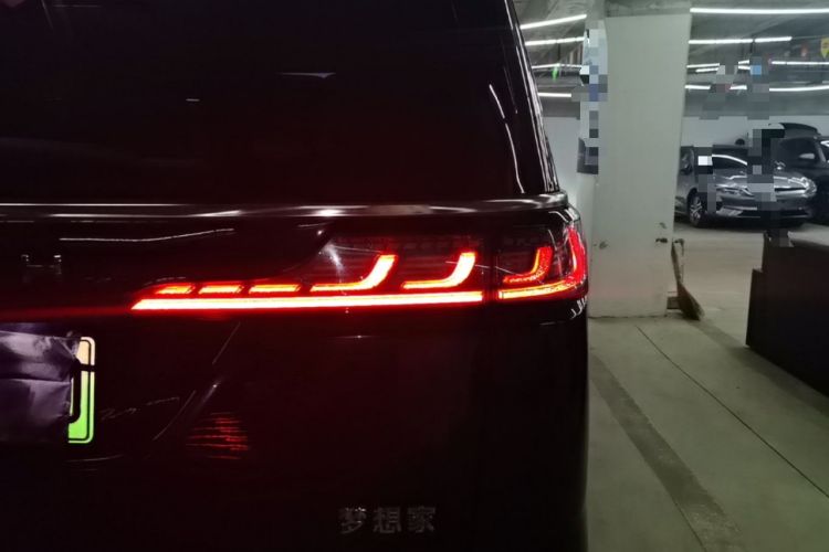 Used VOYAH Dream 2024 PHEV Ultra-Long Range Flagship Edition Right Rear Taillight