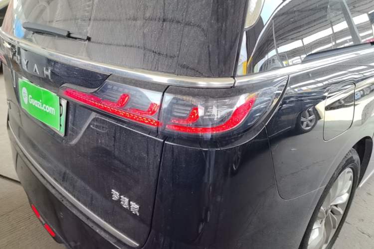 Used VOYAH Dream 2024 PHEV Extended-Range Premium Edition Right Rear Taillight