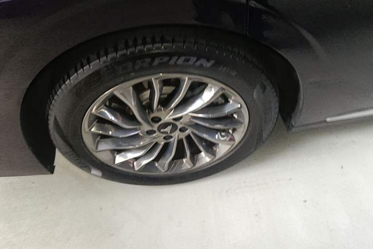 Used VOYAH Dream 2024 PHEV Ultra-Long Range Flagship Edition Right Rear Wheel Hub