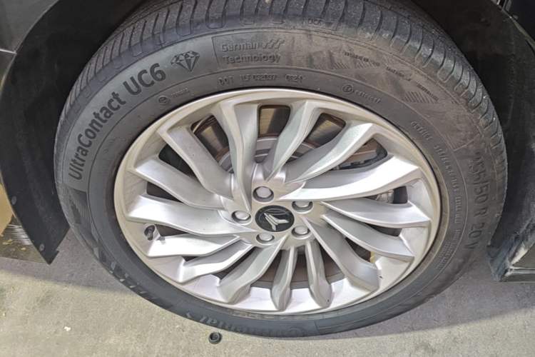 Used VOYAH Dream 2024 PHEV Extended-Range Premium Edition Right Rear Wheel Hub