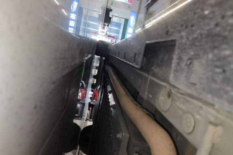 Used VOYAH Dream 2024 PHEV Extended-Range Premium Edition Right Side Sill