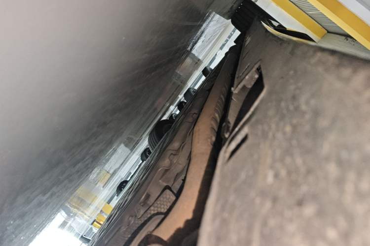 Used VOYAH Dream 2024 PHEV Ultra-Long Range Flagship Edition Right Side Sill