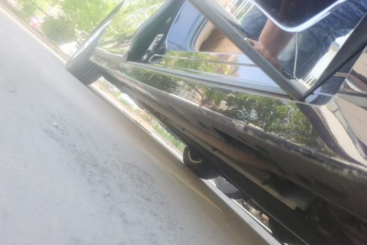 Used VOYAH Dream 2024 PHEV Extended-Range Premium Edition Right Side Sill