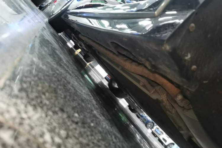 Used VOYAH Dream 2024 PHEV Extended-Range Premium Edition Right Side Sill