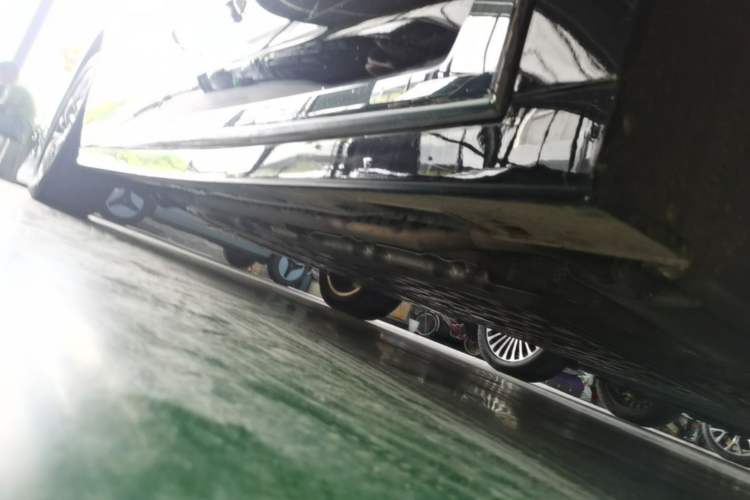 Used VOYAH Dream 2024 PHEV Ultra-Long Range Flagship Edition Right Side Sill