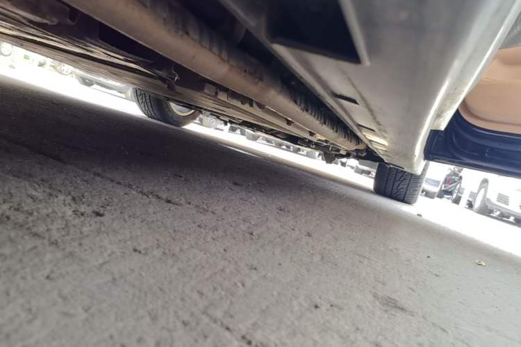 Used VOYAH Dream 2024 PHEV Extended-Range Premium Edition Right Side Sill