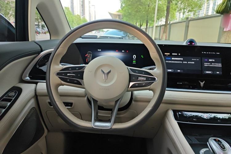 Used VOYAH Dream 2024 PHEV Extended-Range Premium Edition Steering Wheel