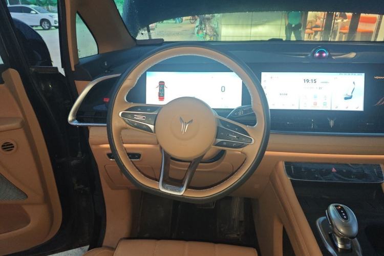 Used VOYAH Dream 2024 PHEV Extended-Range Premium Edition Steering Wheel