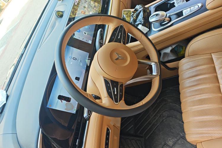 Used VOYAH Dream 2024 PHEV Ultra-Long Range Flagship Edition Steering Wheel