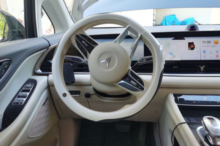 Used VOYAH Dream 2024 PHEV Extended-Range Premium Edition Steering Wheel