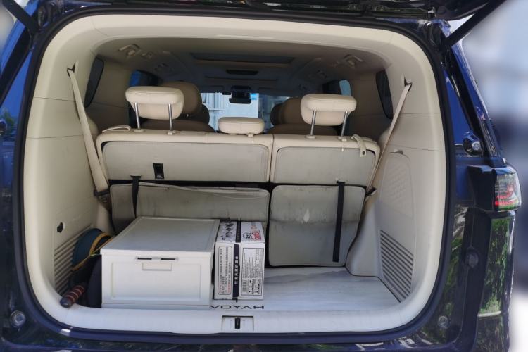 Used VOYAH Dream 2024 PHEV Extended-Range Premium Edition Trunk