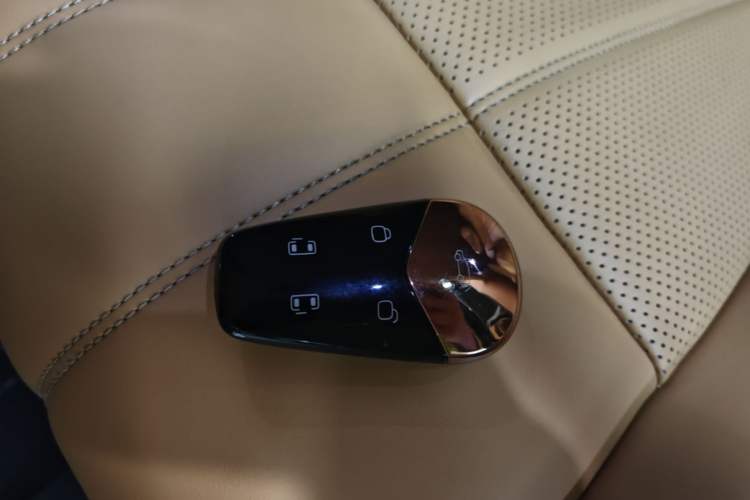 Used VOYAH Dream 2024 PHEV Extended-Range Premium Edition Vehicle Key