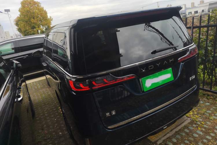 Used VOYAH Dream 2024 PHEV Ultra-Long Range Flagship Edition Exterior 2