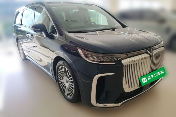 Used VOYAH Dream 2024 PHEV Ultra-Long Range Flagship Edition Front Right 45 Deg