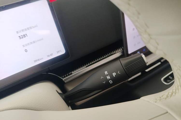 Used VOYAH Dream 2024 PHEV Ultra-Long Range Flagship Edition Gear Lever