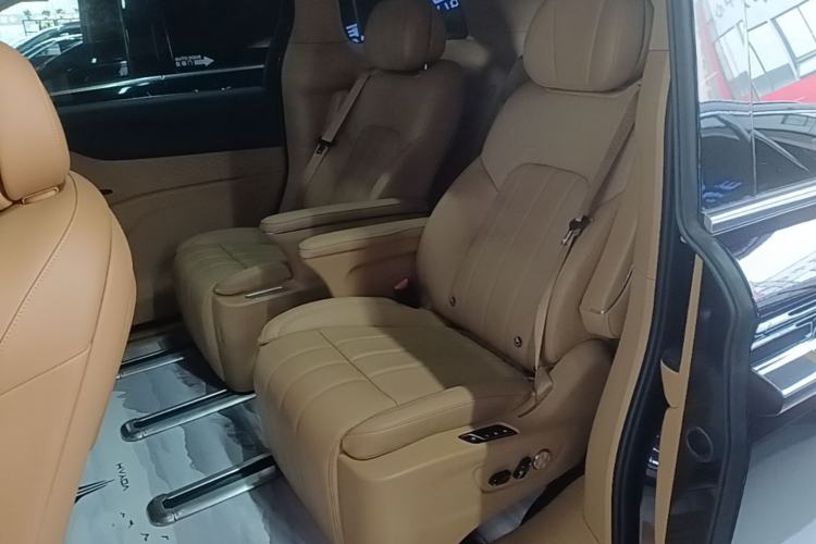 Used VOYAH Dream 2024 PHEV Extended-Range Premium Edition Left Rear Seat