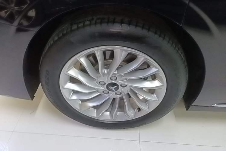 Used VOYAH Dream 2024 PHEV Extended-Range Premium Edition Right Rear Wheel Hub