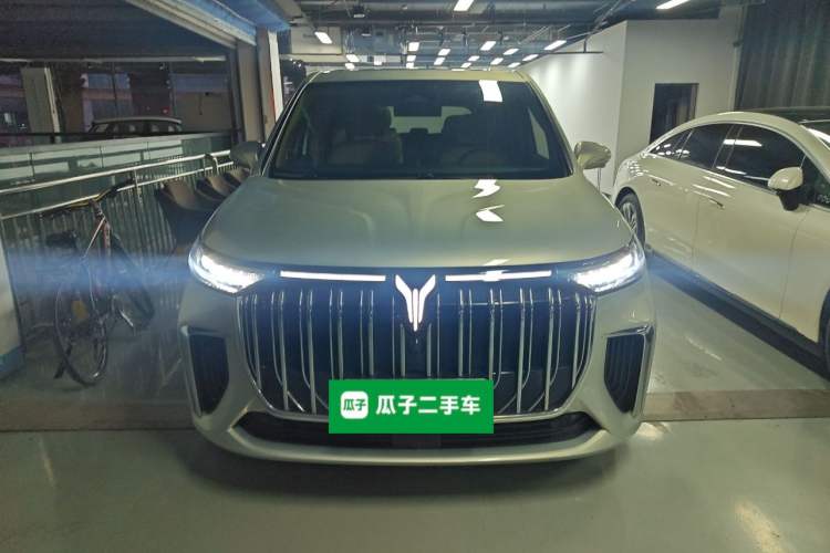 Used VOYAH Dream 2024 PHEV Extended-Range Premium Edition Front