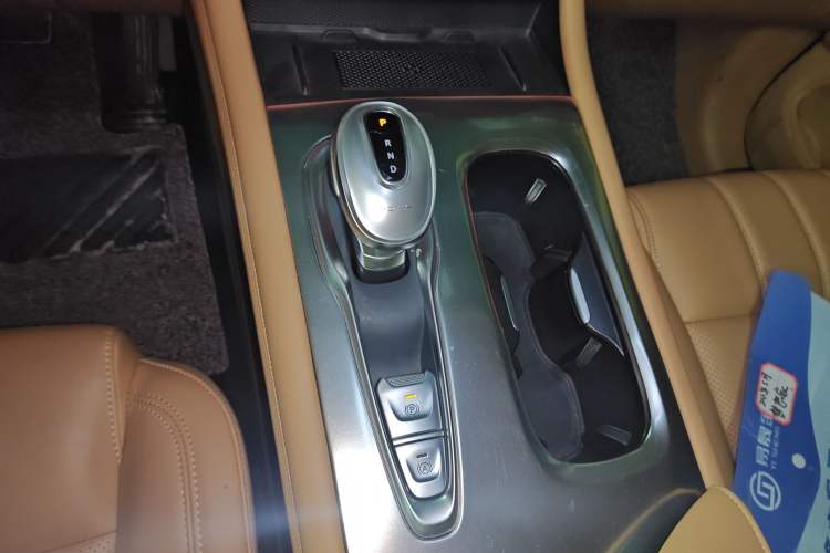 Used VOYAH Dream 2024 PHEV Extended-Range Premium Edition Gear Lever