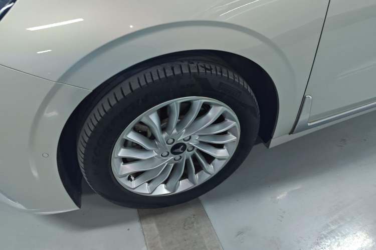Used VOYAH Dream 2024 PHEV Extended-Range Premium Edition Left Front Wheel Hub