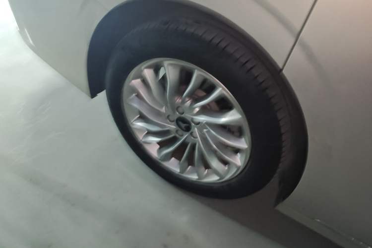 Used VOYAH Dream 2024 PHEV Extended-Range Premium Edition Right Rear Wheel Hub
