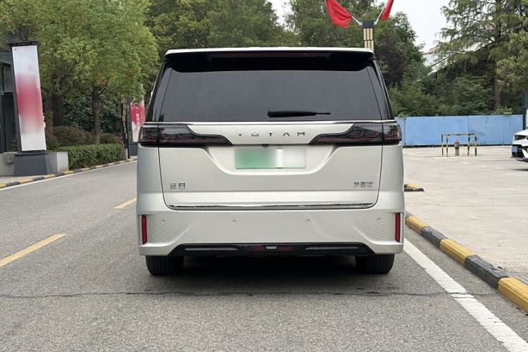 Used VOYAH Dream 2024 PHEV Extended-Range Premium Edition Exterior 1