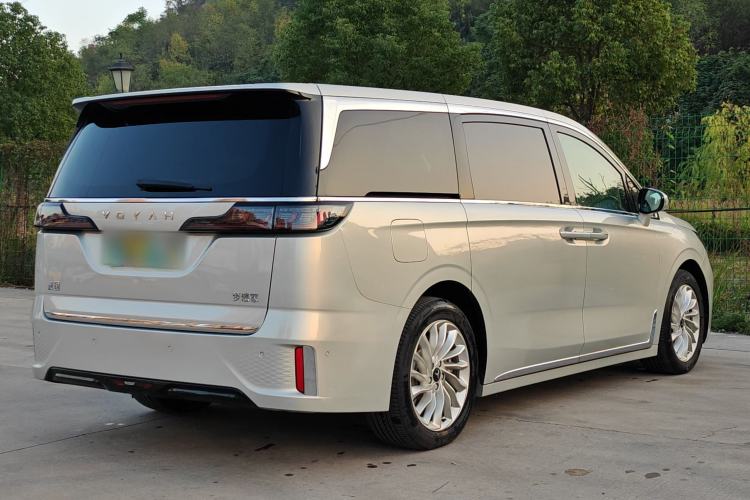 Used VOYAH Dream 2024 PHEV Extended-Range Premium Edition Exterior 3
