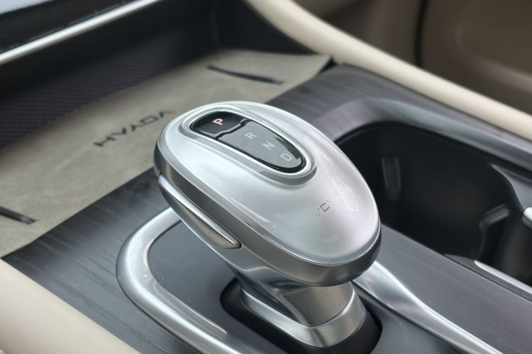 Used VOYAH Dream 2024 PHEV Extended-Range Premium Edition Gear Lever