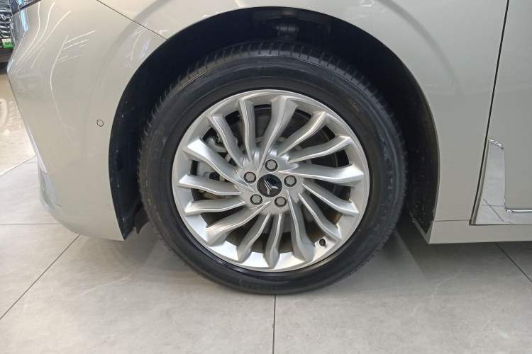 Used VOYAH Dream 2024 PHEV Extended-Range Premium Edition Left Front Wheel Hub
