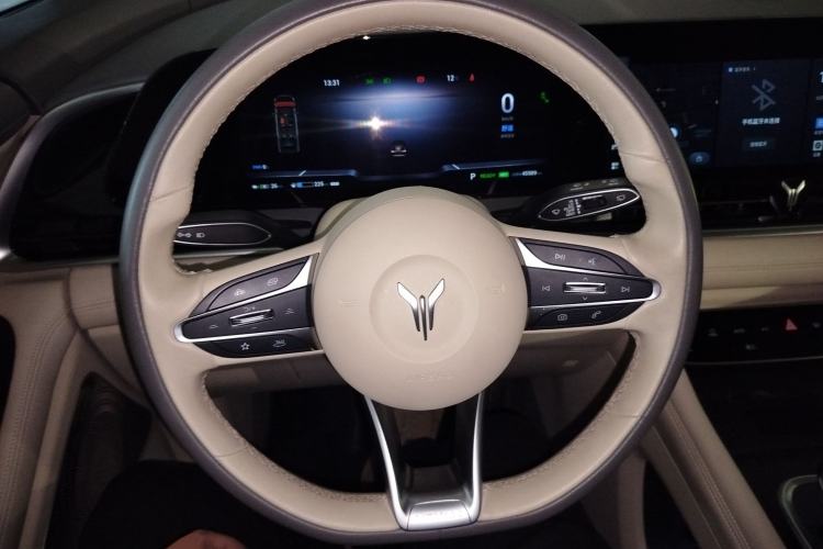 Used VOYAH Dream 2024 PHEV Extended-Range Premium Edition Steering Wheel