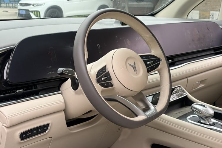 Used VOYAH Dream 2024 PHEV Extended-Range Premium Edition Steering Wheel