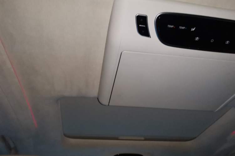 Used VOYAH Dream 2024 PHEV Ultra-Long Range Flagship Edition Headliner