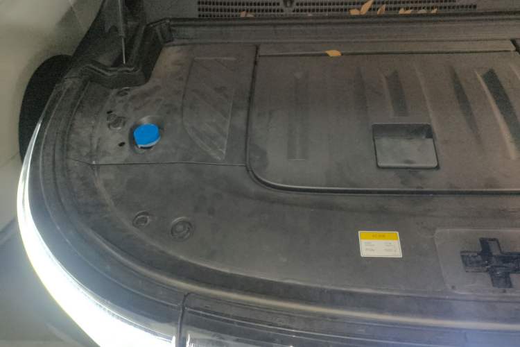 Used VOYAH Dream 2024 EV Long-Range Premium Edition Engine Bay Right
