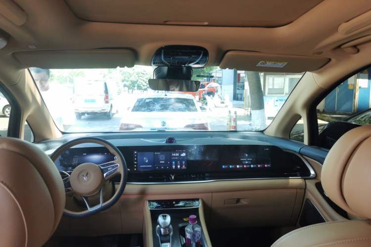 Used VOYAH Dream 2024 PHEV Extended-Range Premium Edition Headliner