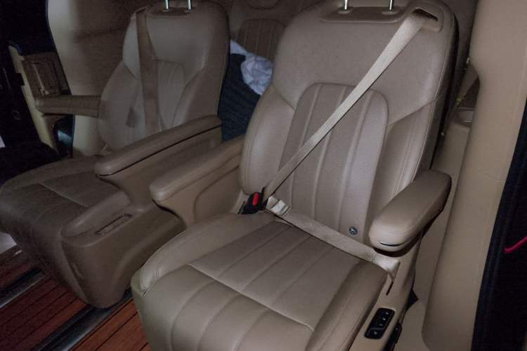 Used VOYAH Dream 2024 EV Long-Range Premium Edition Left Rear Seat