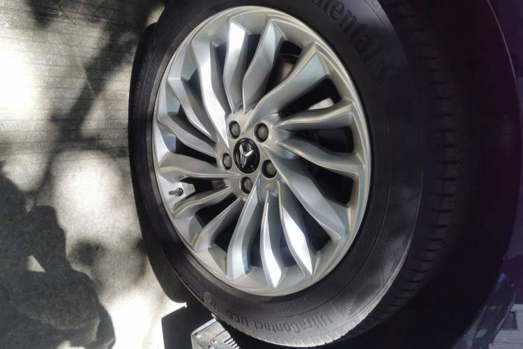 Used VOYAH Dream 2024 PHEV Extended-Range Premium Edition Right Front Wheel Hub