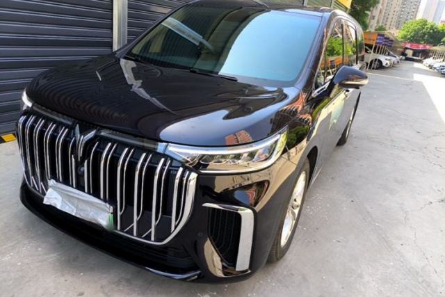 Used VOYAH Dream 2024 PHEV Extended-Range Premium Edition