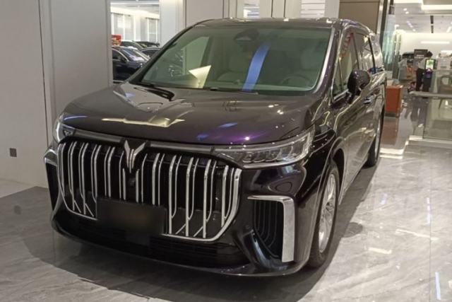 Used VOYAH Dream 2024 PHEV Extended-Range Premium Edition