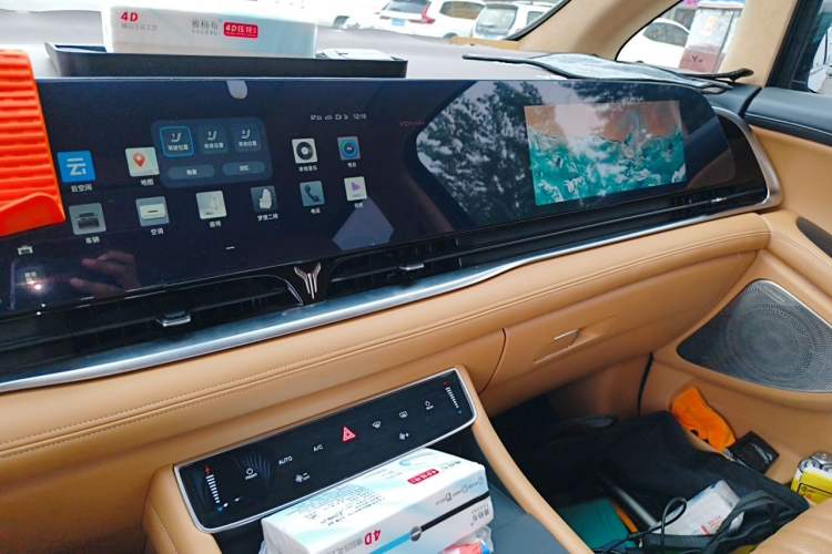 Used VOYAH Dream 2024 PHEV Ultra-Long Range Flagship Edition Audio And AC Panel
