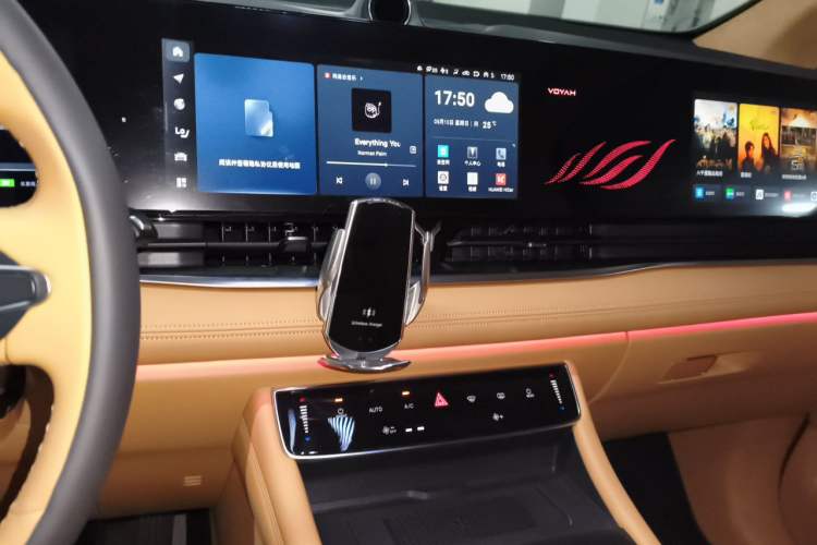 Used VOYAH Dream 2024 PHEV Ultra-Long Range Flagship Edition Audio And AC Panel