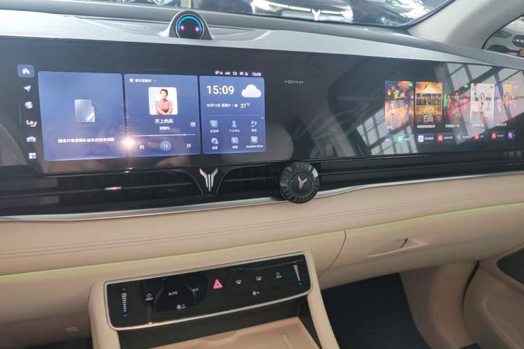 Used VOYAH Dream 2024 PHEV Ultra-Long Range Flagship Edition Audio And AC Panel