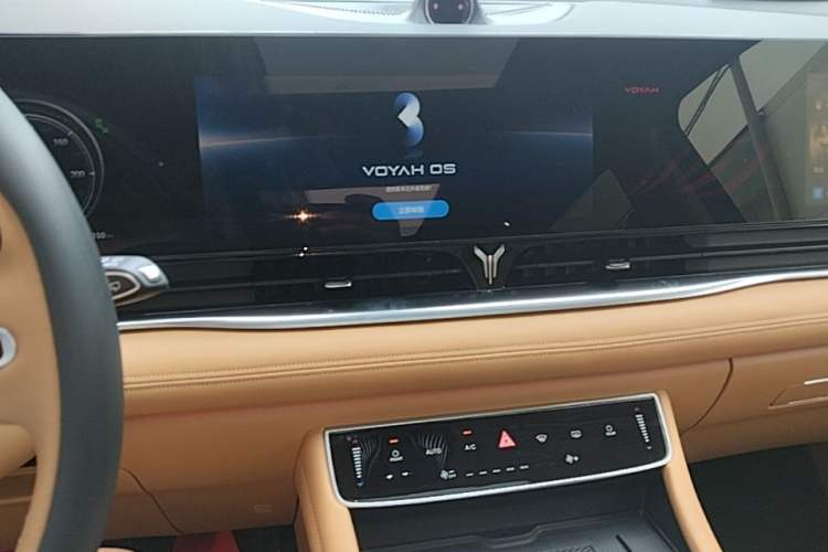 Used VOYAH Dream 2024 PHEV Ultra-Long Range Flagship Edition Audio And AC Panel