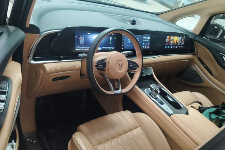 Used VOYAH Dream 2024 PHEV Ultra-Long Range Flagship Edition Center Console