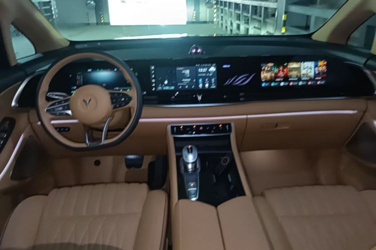 Used VOYAH Dream 2024 PHEV Ultra-Long Range Flagship Edition Center Console