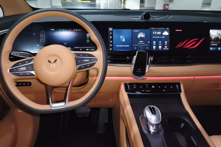 Used VOYAH Dream 2024 PHEV Ultra-Long Range Flagship Edition Center Console