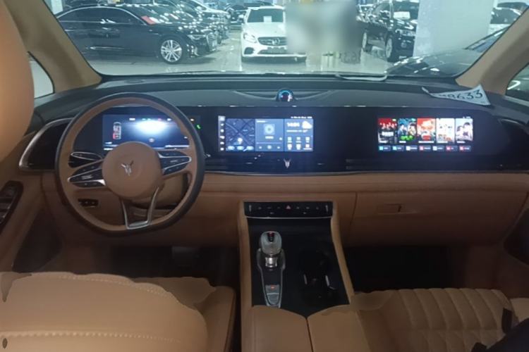 Used VOYAH Dream 2024 PHEV Ultra-Long Range Flagship Edition Center Console