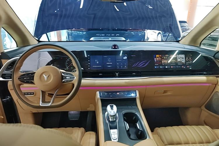 Used VOYAH Dream 2024 PHEV Ultra-Long Range Flagship Edition Center Console